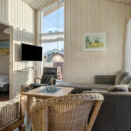 2 Bedroom In Sydals Mommark